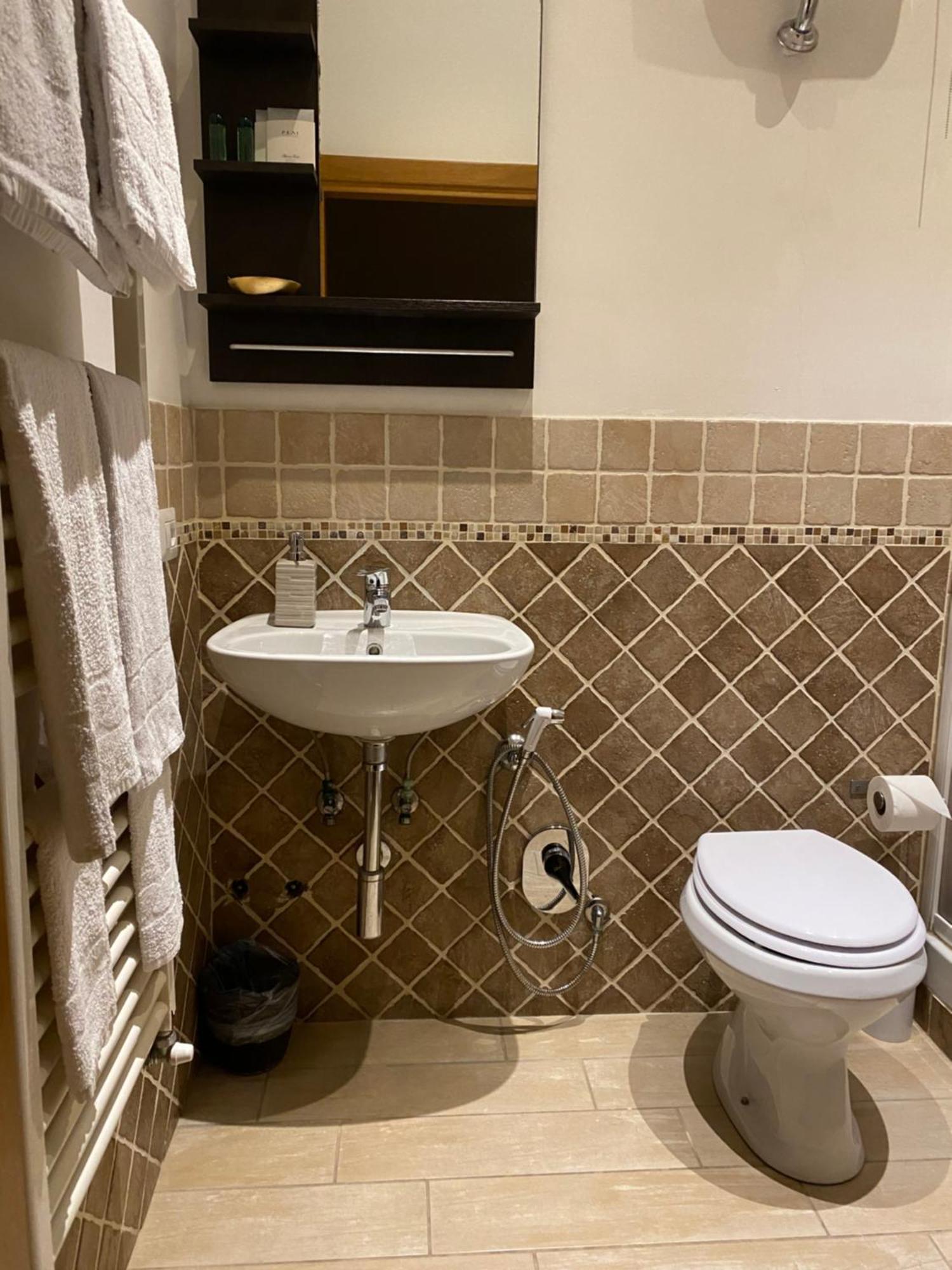 B&B Trastevere Il Vicolo Рим Экстерьер фото